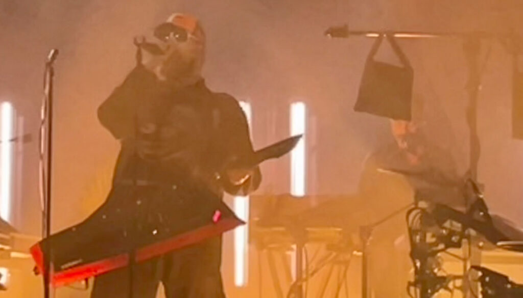 John Grant mit Keytar