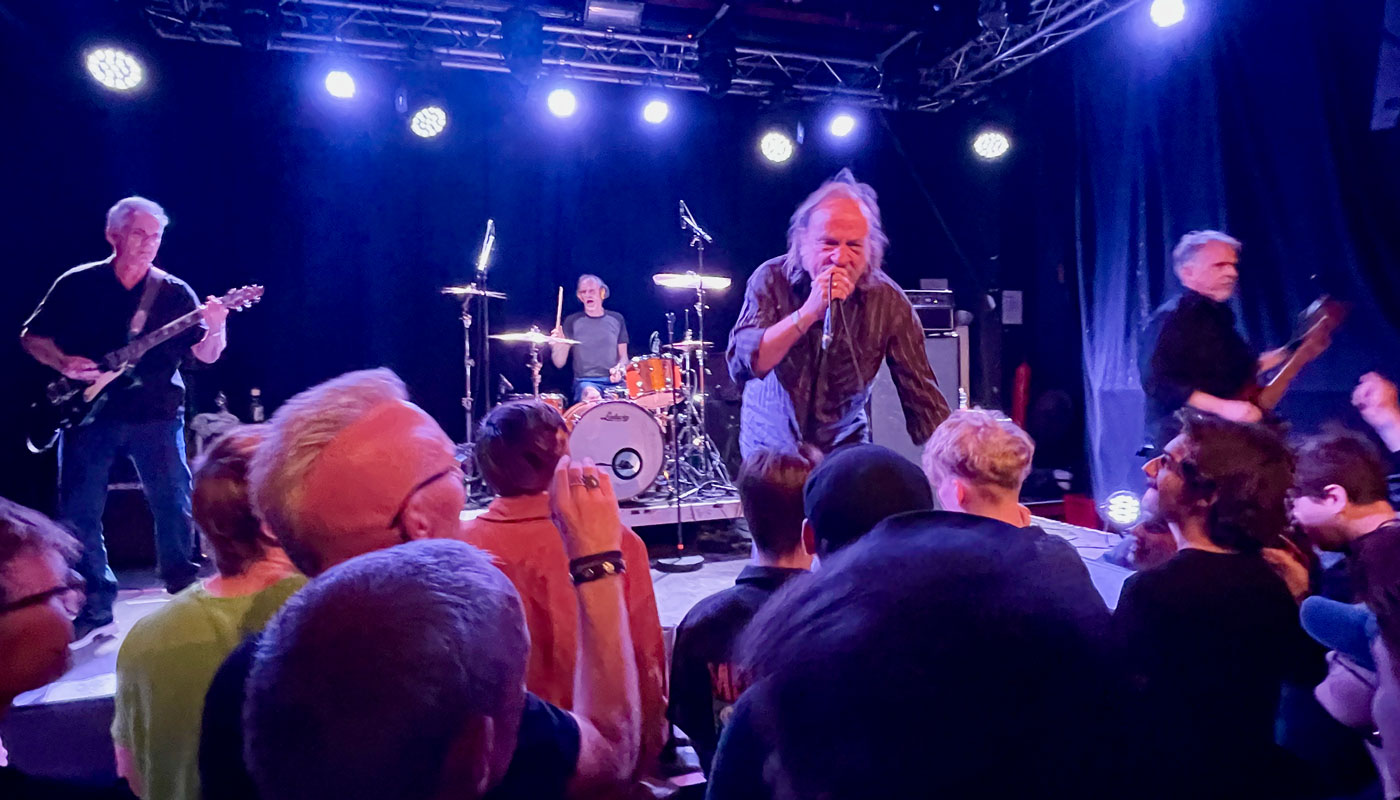 The Jesus Lizard im Gebäude 9