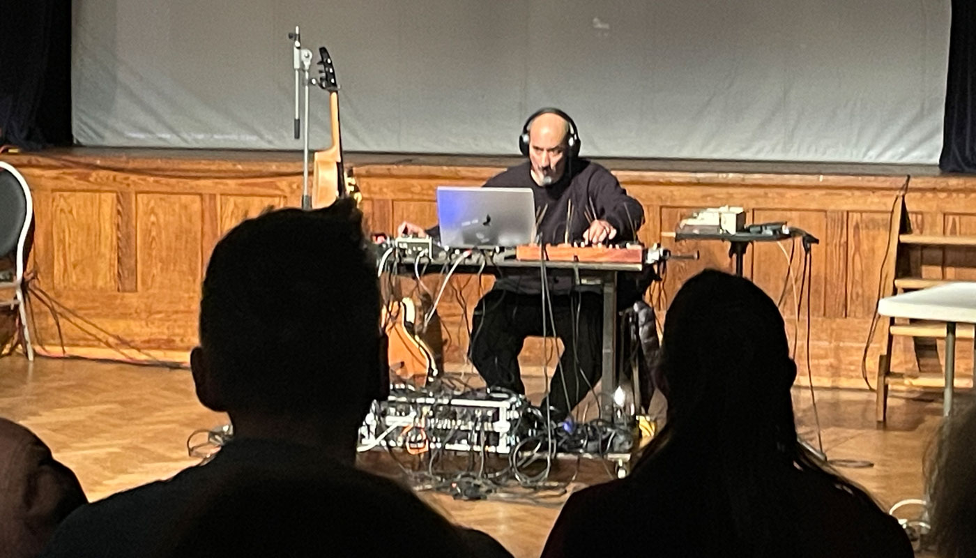 NEUE elektronische KLÄNGE im Templum